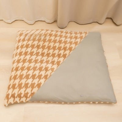 coussin double texture niche chien pied de poule