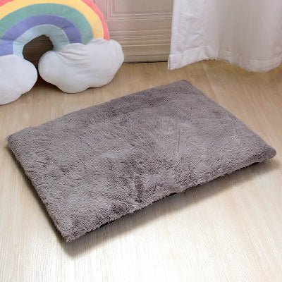 joli-tapis-pour-chien-fluffyness-gris